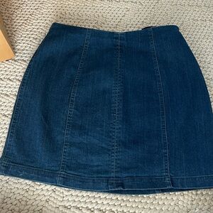 Preowned good condition altarid State jean  skirt